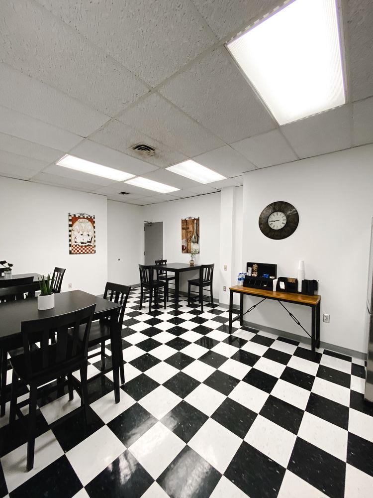 DeGratia Office Building: 2807 N Parham Rd, Richmond, VA 23294